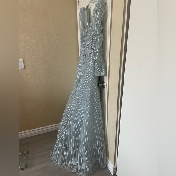 Modessa Couture formal sequined dress. Light emerald green and silver color. - Picture 4 of 12